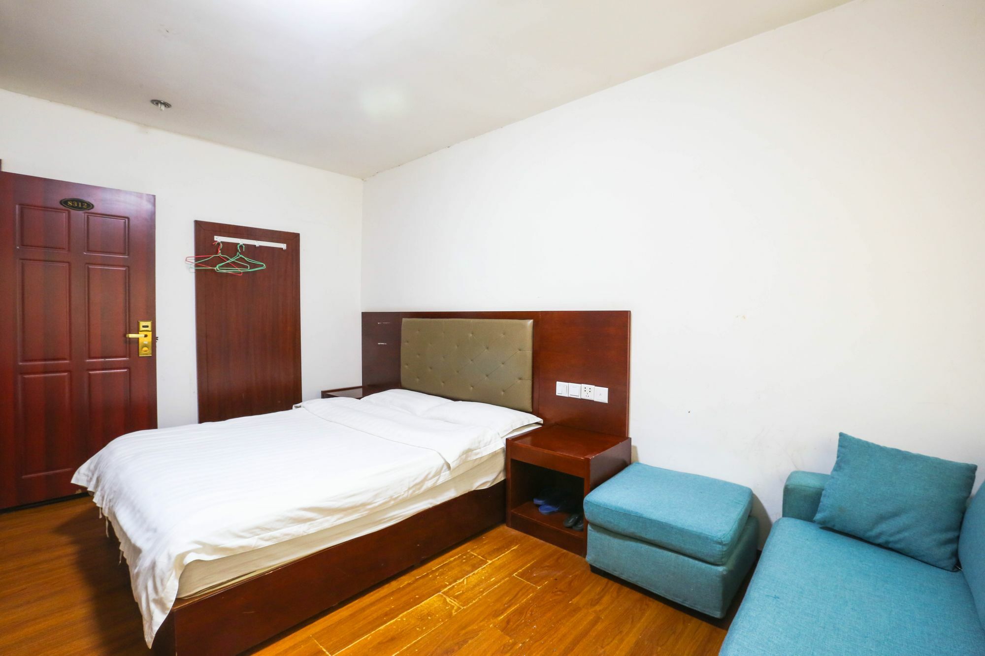 Yuetu Express Hotel Улинъюань Экстерьер фото
